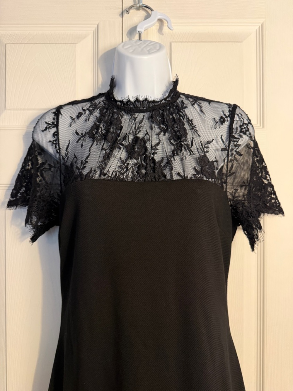 Black Lace Agatha Midi Dress Hyacinth House Tuckernuck size SM SOLD OUT ONLINE - Picture 5 of 16